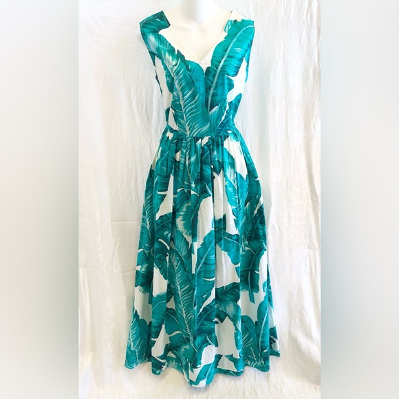 dolce and gabbana green leaf dress Dolce & Gabbana A-Line Banana Leaf Pineapple Crystal Dress IT36 main image 0